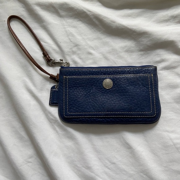 Rare Vintage Coach Wristlet - Picture 2 of 5